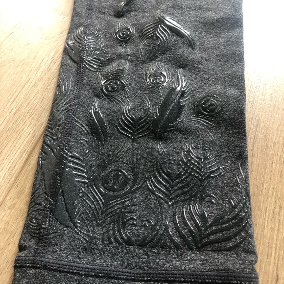 Lululemon acro crop yoga pants - Picture 5 of 9